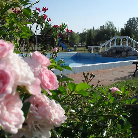 Kentaur Ueduelofalu Балатонбоглар