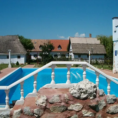 Kentaur Ueduelofalu Курортный комплекс