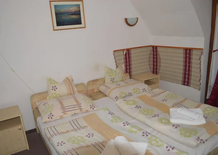 Kentaur Ueduelofalu Resort Balatonboglár