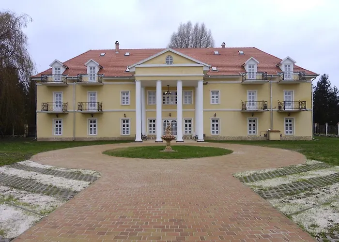 Resort Kentaur Ueduelofalu Balatonboglár